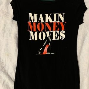 Graphic red bottom tshirt